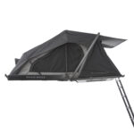 Hybrid taktält monterat på bil – kompakt roof‑top‑tält för camping och äventyr.